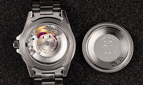 how to open rolex submariner watch